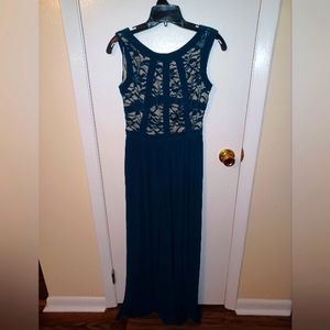 Junior's Floor Length Dark Green Dress 3/4